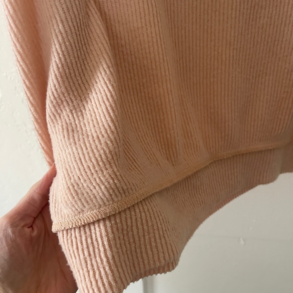 FREE PEOPLE Main Squeeze Brushed Hacci Top Drop Shoulder Sweater Women’s Small - Picture 11 of 12